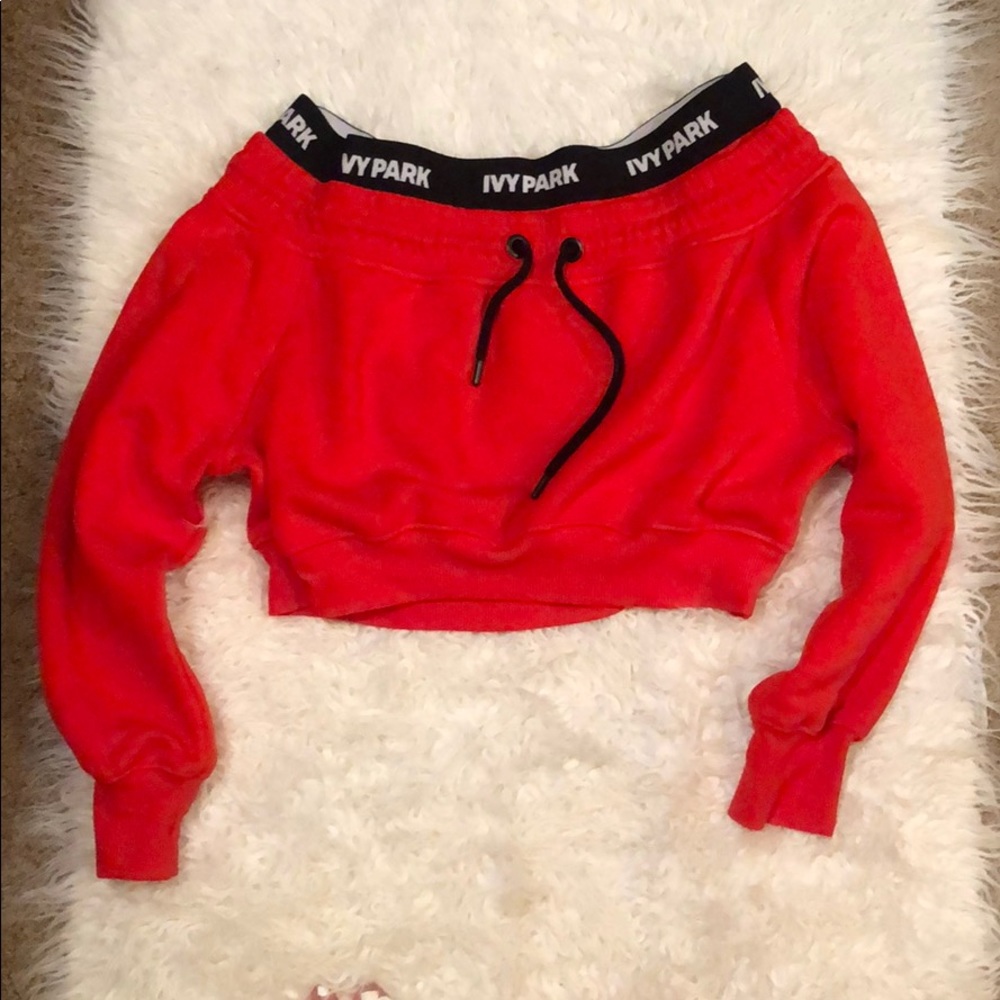 IVY PARK CROPPED SWEATSHIRT